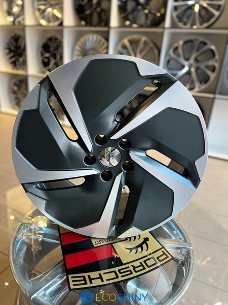 Литі диски Nissan R20 5x120 (8.5J) &mdash; моноблок з 5 прорізами від центру, сірий із зеленим відтінком, з проточкою 3113F фото
